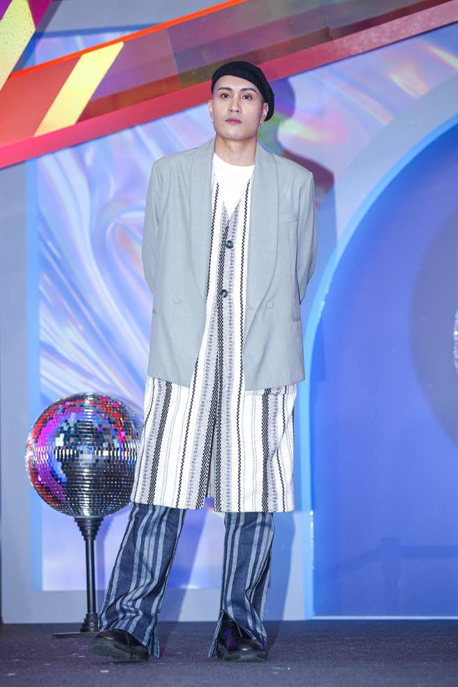 黄宣穿陈柏霖潮牌(A）NOWHEREMAN，特别祝贺陈柏霖今天38岁生日快乐。（吴松翰摄）