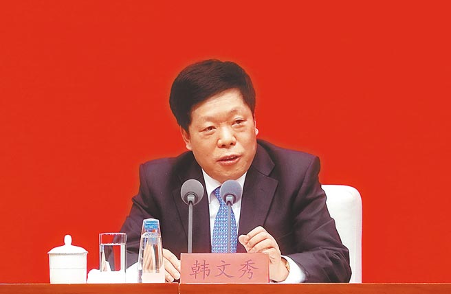 8月26日，中共中央宣传部在北京发布文献《中国共产党的歷史使命与行动价值》，并举行新闻发布会。中央财经委员会办公室分管日常工作的副主任韩文秀在发布会上谈及共同富裕议题时表示，要鼓励勤劳致富、创新致富，鼓励辛勤劳动、合法经营、敢于创业的致富带头人，允许一部分人先富起来，先富带后富、帮后富，不搞「杀富济贫」。（中新社）