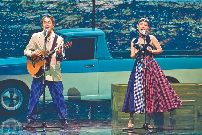 彭佳慧（右）、羅文裕日前合作演出好評不斷。（台視提供）