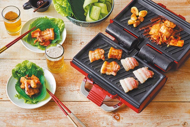 全联「recolte 2Way Grill Amet双面煎烤盘」，市价4990元，10生鲜积分或1000福利点+2280、500福利点+2880，46折起，首批限量3000件。（全联提供）