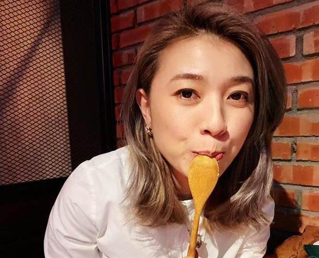 民进党发言人顏若芳。（图／取自顏若芳脸书）