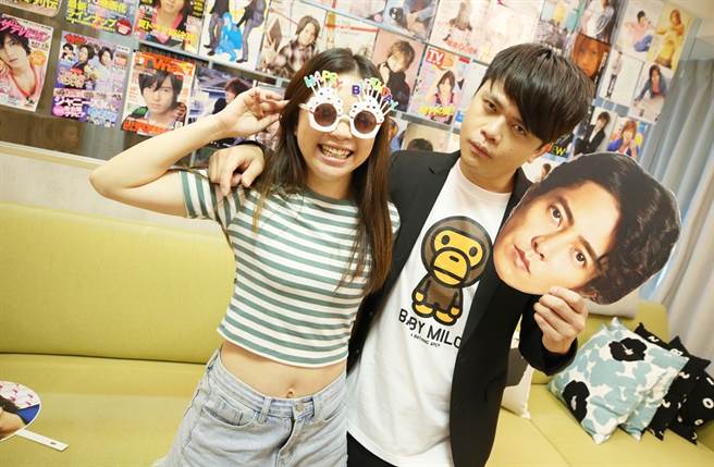 蔡阿嘎最近帮二伯庆生举行山下智久派对。（图／翻摄自蔡阿嘎脸书）