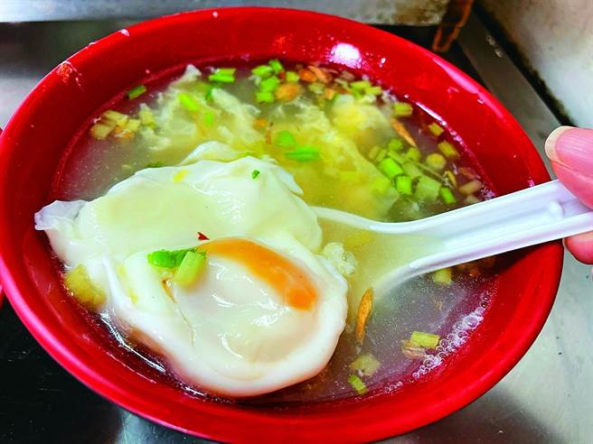 微解封出游夯，基隆市政府推出的《魅力基隆》夏季号，特别企画「基隆亚马逊，七堵玛陵小农秘境」，以及基隆活力式早餐「馄饨汤」。（基市府提供／张颖齐基隆传真）