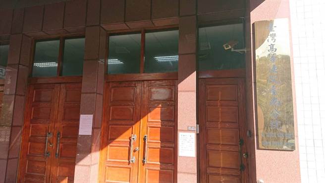 翁茂钟交保检提抗告，台南高分院28日裁定驳回。（程炳璋摄）