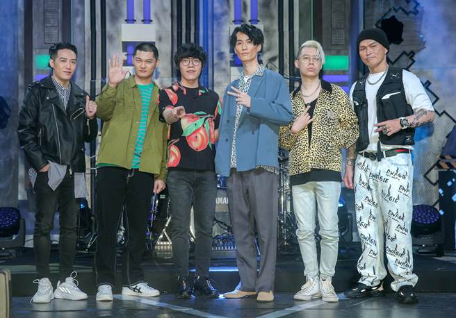 熊仔（左起）、Leo王、卢广仲、李英宏以及大支今天录《大嘻哈时代》。（粘耿豪摄）