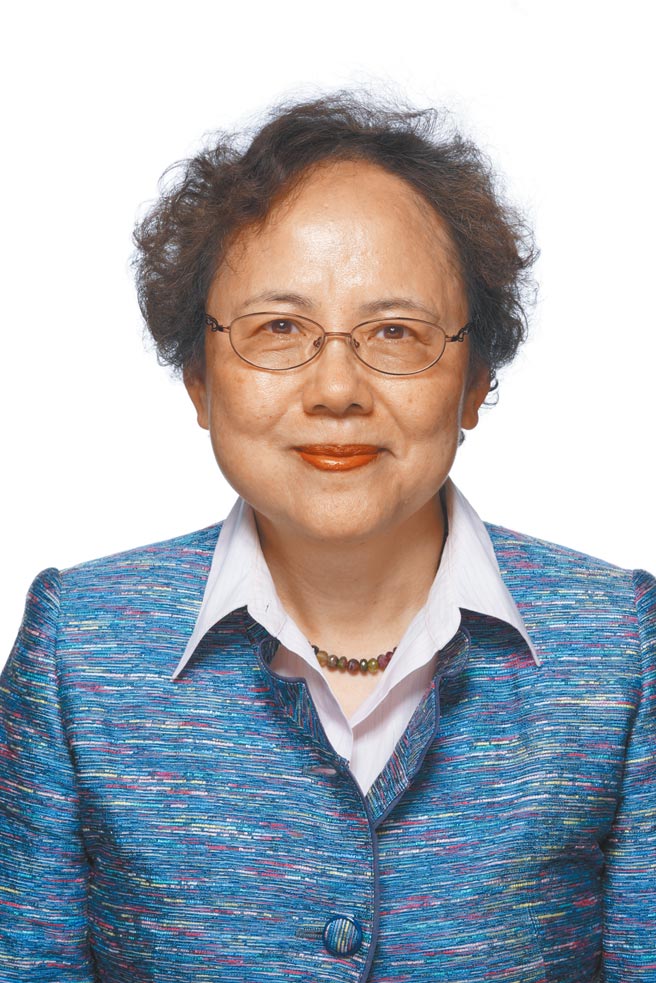 金管会政务副主委许永钦请辞，由央行业务局长萧翠玲接任。萧的丈夫是国安局长陈明通。立委赖士葆说，可看出只要蔡总统喜欢的人，家人也能获得要职，家天下文化令人感慨。（行政院提供）