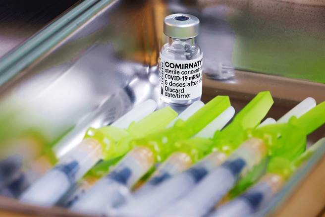 南韩近期陆续传出年轻人接种辉瑞/BNT后猝逝案例，引发社会担忧。（资料照／路透社）