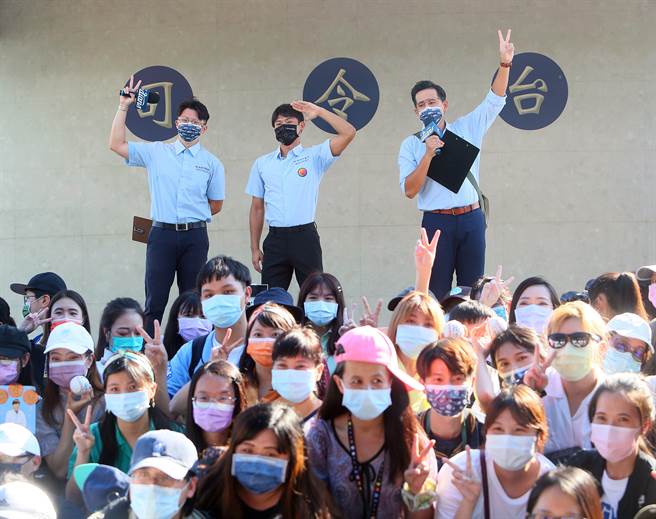 「柔道男神」杨勇纬（中）。（陈怡诚摄）