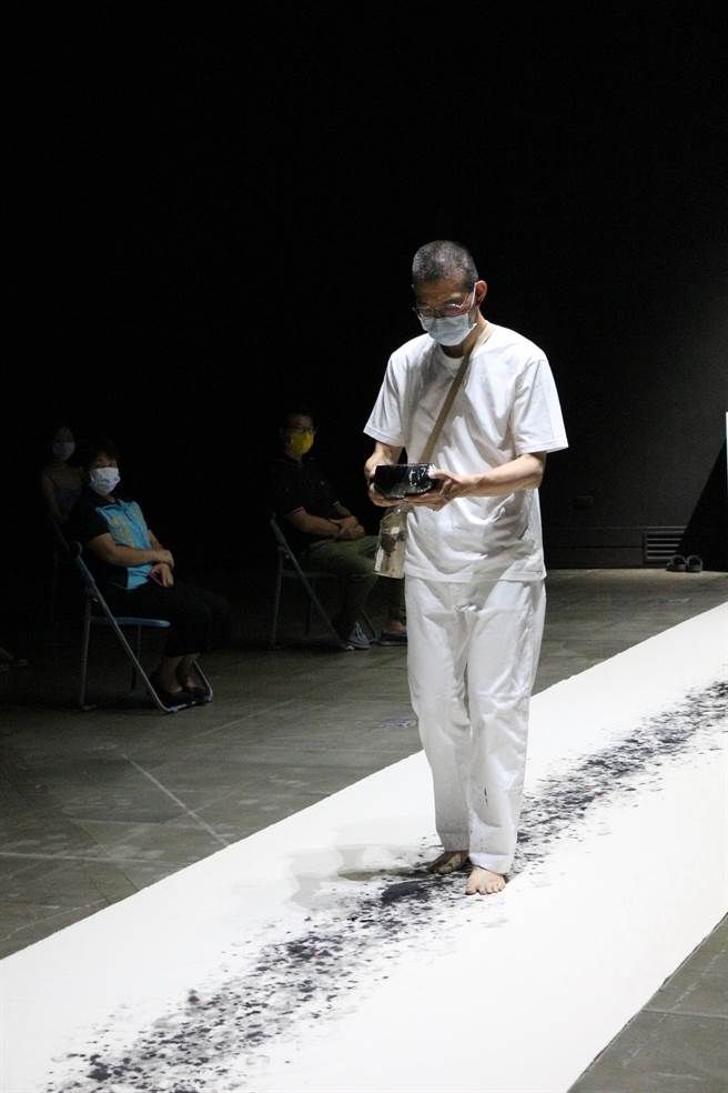 石晋华个展即日起在台东美术馆登场。（台东县政府提供）