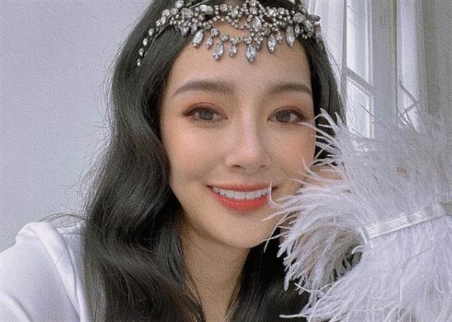 王思佳迅速恢復苗条身材，让网友都看傻眼。(图/翻摄自王思佳IG)