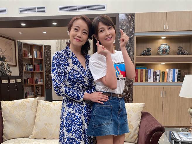 范瑞君飾演謝京穎的媽媽。（民視提供）