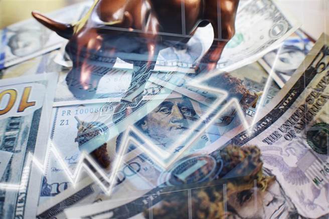 法人认为，全球资金继续宽松，股市中、长期将继续维持多头格局。（示意图/ 达志影像/shutterstock）
