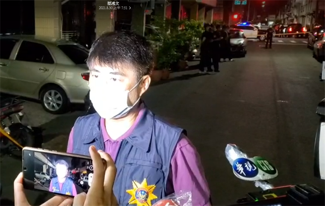 高雄夫妻陳屍住家，妻子倒臥房間身亡丈夫頂樓輕生，警方出面說明。(戴志揚翻攝)