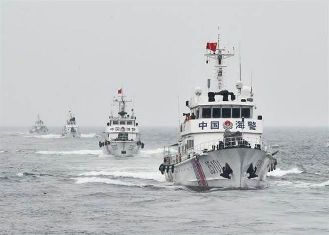 中國限制外國的核動力船，事先經申報後方可駛入領海，否則海事局或動用《海警法》列明的武器使用權。（香港東網）