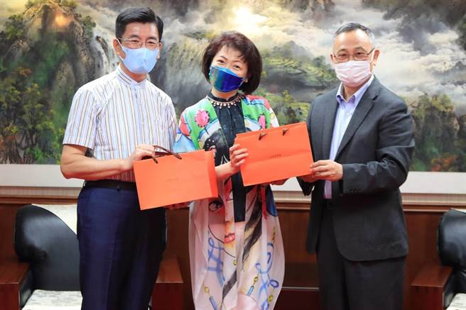 署長陳家欽強調對於執勤過程中奮勇犧牲的同仁，警政署一定會提供最大的照顧與協助。（圖／警政署提供）