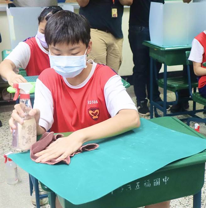 开学在即，高雄巿五福国中准备好了。（校方提供）