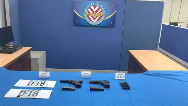 警方起獲李男當時所使用的瓦斯槍，訊後依殺人未遂、公共危險、毀損及違反《槍砲彈藥刀械管制條例》等罪嫌，將李男移送台中地檢署偵辦。（警方提供／吳建輝彰化傳真）