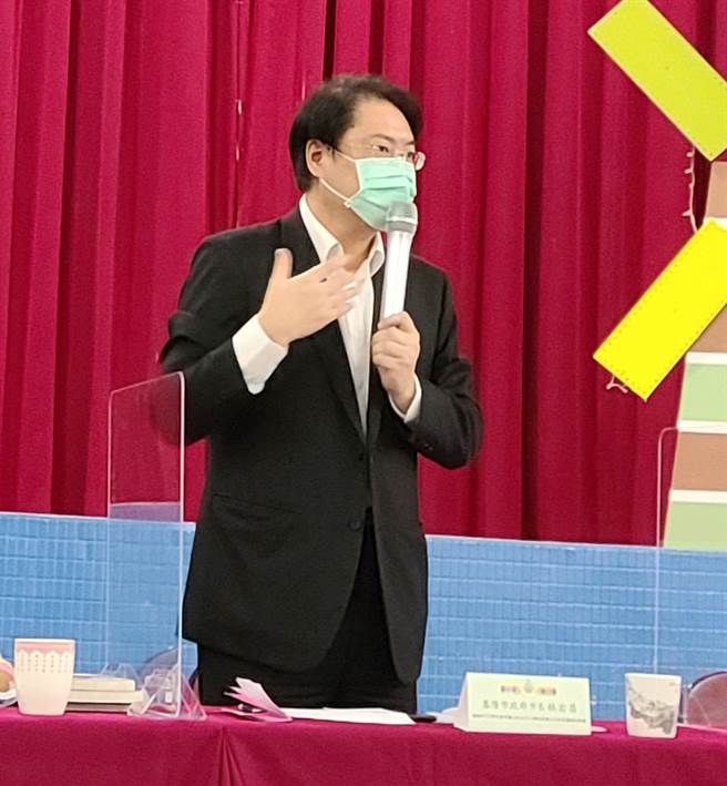 基隆市长林右昌要求，各校一定要落实防疫措施，给师生安全的学习环境。（基隆市政府提供／陈彩玲基隆传真）