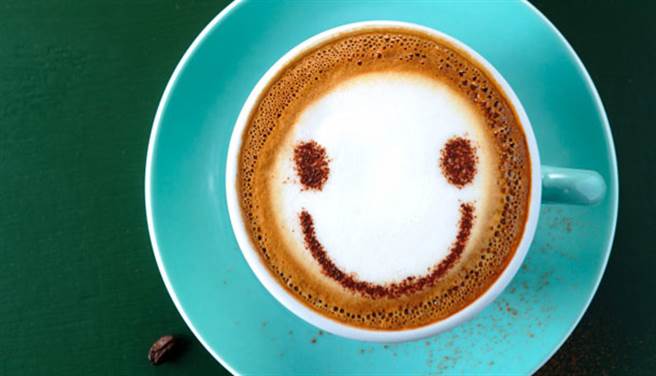 喝黑咖啡比較傷胃還會心悸？ 原來都跟它有關。(示意圖/康健雜誌提供 陳德信攝)