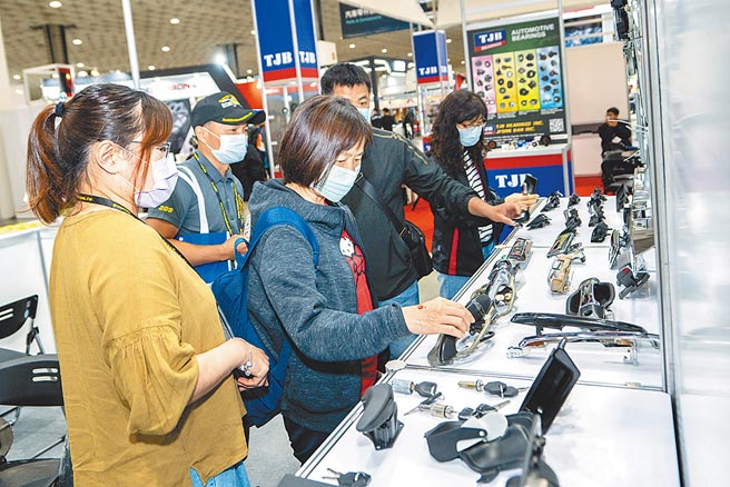 台灣供應全球汽車售後維修零件超過8成，每年創造2200億元以上產值。圖為台北國際汽機車零配件展，每年均吸引國內外買家前來。（摘自貿協官網）