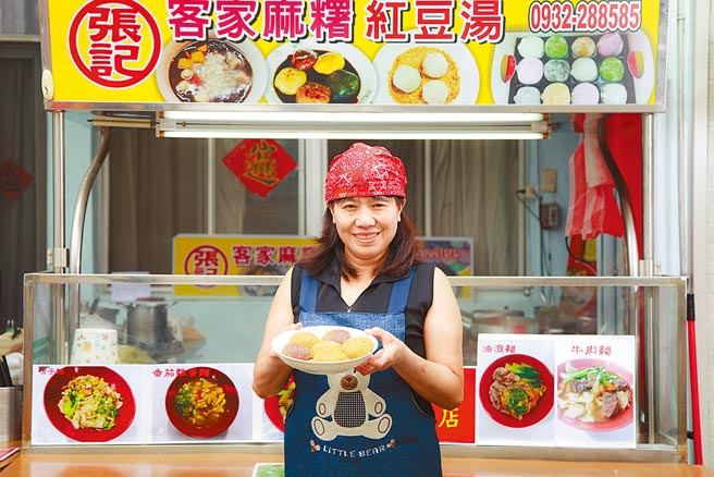 新住民张红伟独自扶养两个孩子，经中信慈善基金会「信扶专案」协助，终于顺利创业、买房，且挺过疫情难关。（中信慈善基金会提供）