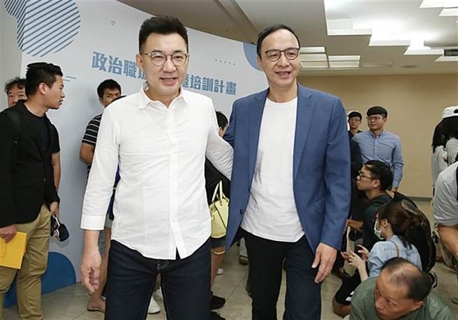 現任國民黨主席江啟臣（左）、前新北市長朱立倫。（資料照）