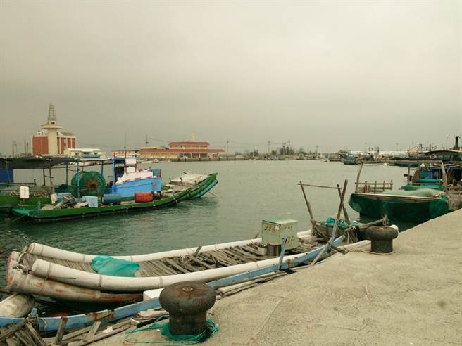 云林县争取离岸风场维运码头，盼中央协助四湖乡箔子寮渔港清淤。（张朝欣摄）