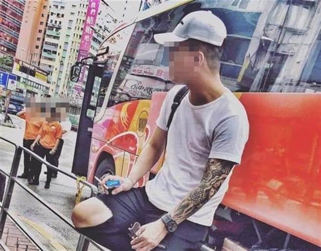 台中美髮师方兆杰酒驾撞死名嘴黄暐瀚母亲，一审判刑5年4月，方母表示「不公平」，因对方是名人。（翻摄当事人脸书）