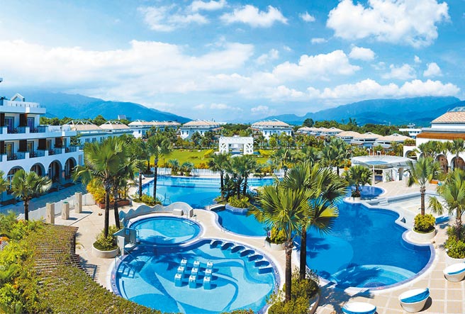 台东日晖国际渡假村纵谷美景尽收眼底。（日晖国际渡假村提供）