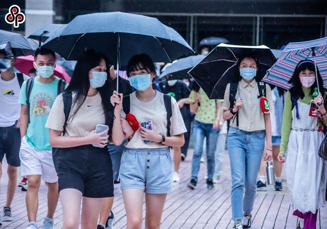 圖為今年大學指考場景。（圖／本報系資料照）