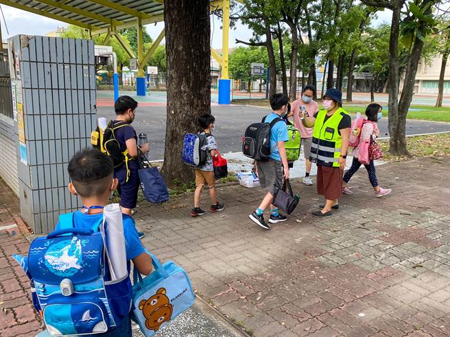 台南市大成国小已先办过迎新，今日新旧生同时入校门秩序良好。（台南市大成国小提供／刘秀芬台南传真）