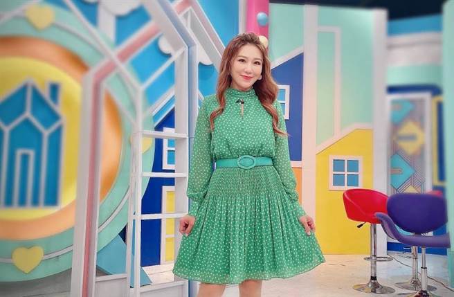 佩甄保养有术，是演艺圈的美魔女代表。（图／取材自李佩甄脸书）