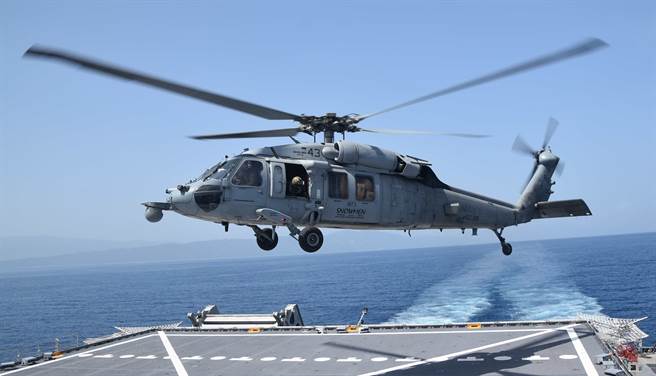 1架美国海军MH-60S「海鹰」（Sea Hawk）直升机的资料照。（美国海军）