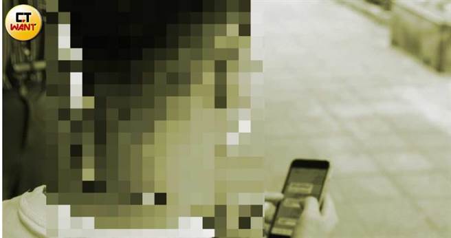 L老师表示，霸凌案曝光后，校长下令揪出吹哨者，还对其进行教学刁难及高强度作业抽查。（图／赵世勋摄）