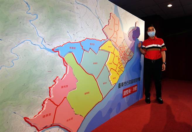 台东市公所完成行政区域调整，市长张国洲说，现在不做，下次可能没机会了。（庄哲权摄）