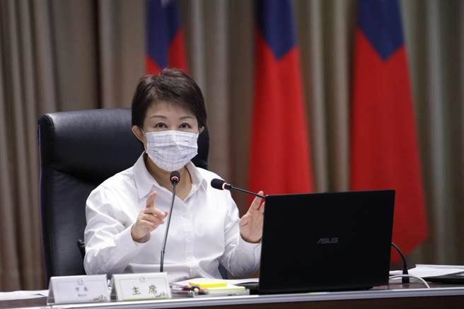 台中市长卢秀燕营获「2021智慧城市卓越贡献奖」智慧治理类别奖项。（卢金足摄） 