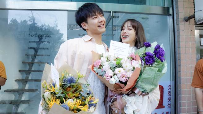 莫允雯、吴念轩杀青都感伤红眼眶。（三立提供）