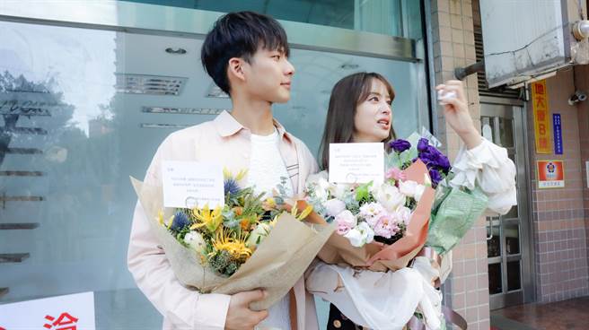 莫允雯、吴念轩杀青都感伤红眼眶。（三立提供）