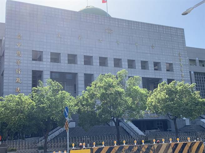 楼姓男子与他人谈判债务问题未果，撂人闹事，其中的2人竟开枪扫射造成1死1重伤，一审依杀人罪判楼男10年6月刑期，二审认为证据无法明确显示楼与杀人有关，改判他无罪。（林欣仪摄）