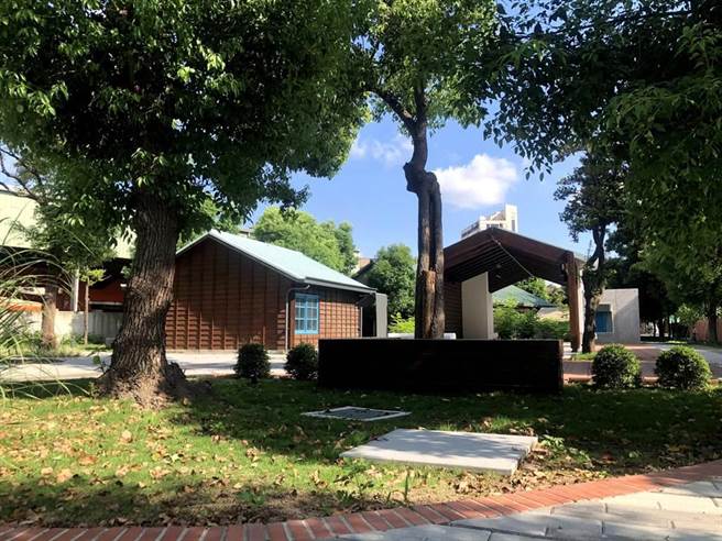 扇形车库南侧新打造的户羽机关车园区，正积极招商要引进餐厅和卖点，增加扇形车库的休憩腹地。（彰化市公所提供／吴敏菁彰化传真）