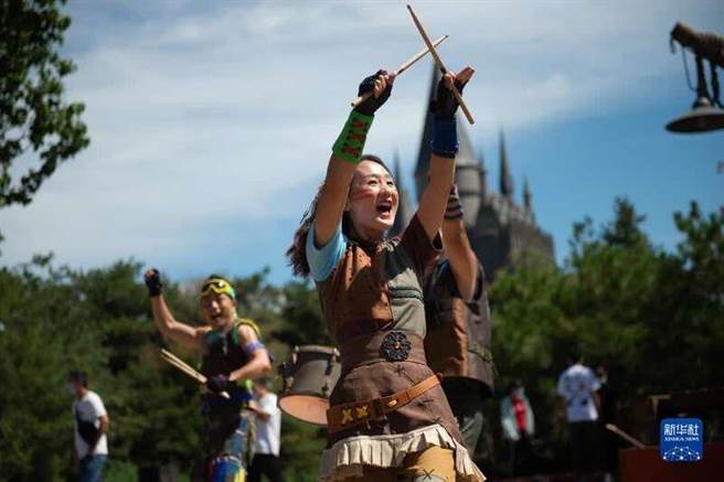 北京环球影城7大主题景区是以各大电影IP来打造，包括功夫熊猫、变形金刚、小黄人和哈利波特等。(新华社)