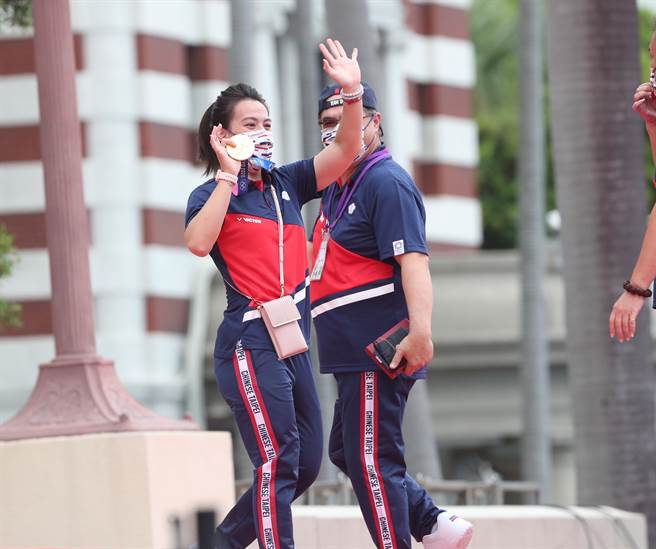 东奥举重金牌选手郭婞淳。（郑任南摄）