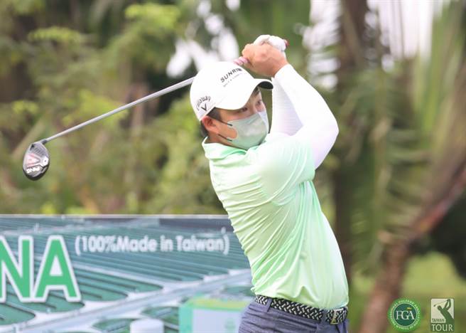 第2回合李玠柏狂飙64杆，两回合累积134杆暂居第1。(大会提供)