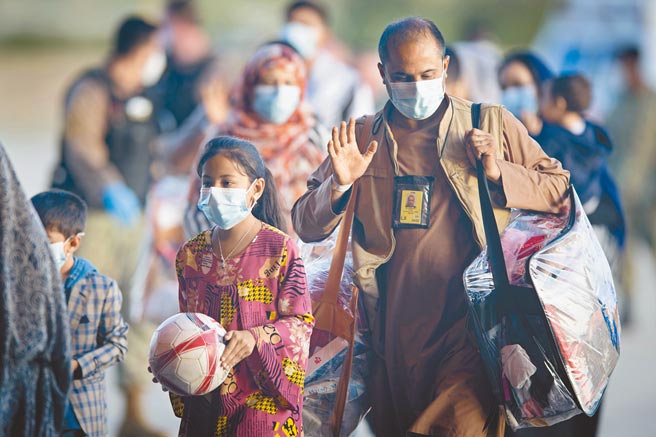 耿爽指出，外國部隊過去20年在阿富汗的所作所為，包括美國、澳洲軍隊濫殺平民的刑責，絕不能一筆勾銷，必須繼續予以追究。（美聯社）