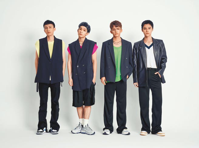 noovy 团员Jacob（左起）、shawn、Mark、JK，宣布将举办线上演唱会。（索尼音乐提供）