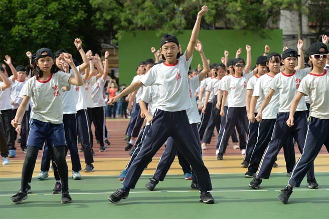 秀朗国小是新北国小今年新生数最多的学校，新生数582人，较去年增加38人。（新北市教育局提供）