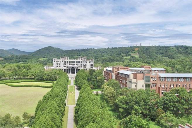 国立暨南大学产学合作，在全球大学排名第412名。（暨大提供／廖志晃南投传真）