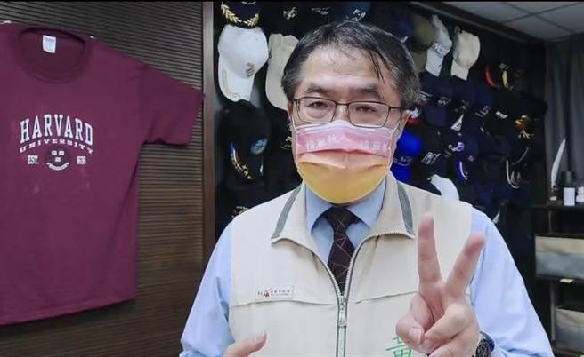 台南购物节祭出最大奖抽800万元房子，目前已有1户，台南市长黄伟哲今天表示，考虑加码抽第2户。（曹婷婷摄）