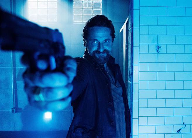 杰哈巴特勒化身杀手，《高玩杀手》监狱火爆开战。（Catchplay提供）