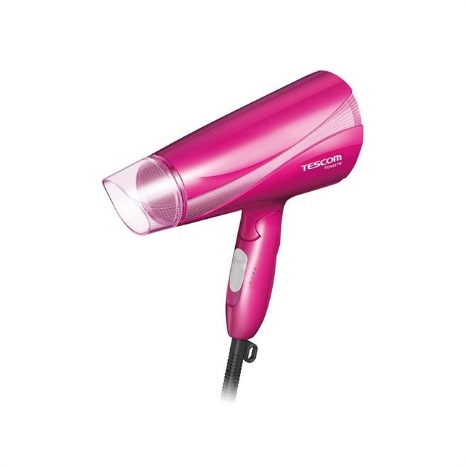 新光三越台北信义新天地A11 B1改装出清，Tescom整髮器下杀3折。（新光三越提供）